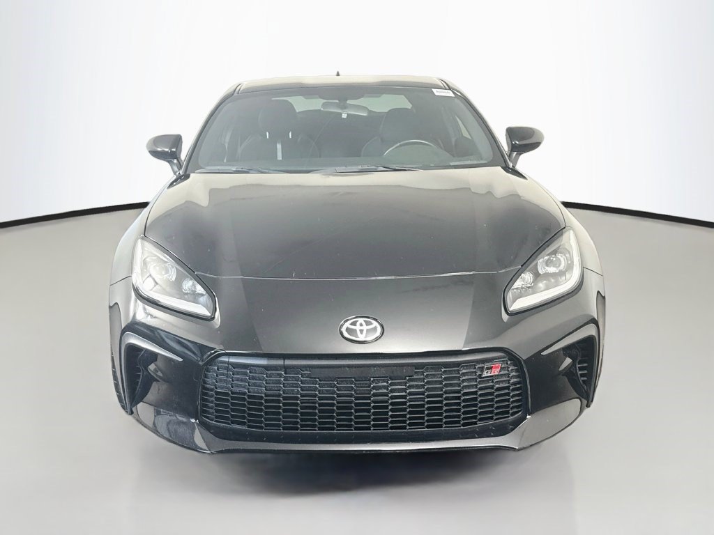 Used 2022 Toyota GR86 Premium RWD image 2