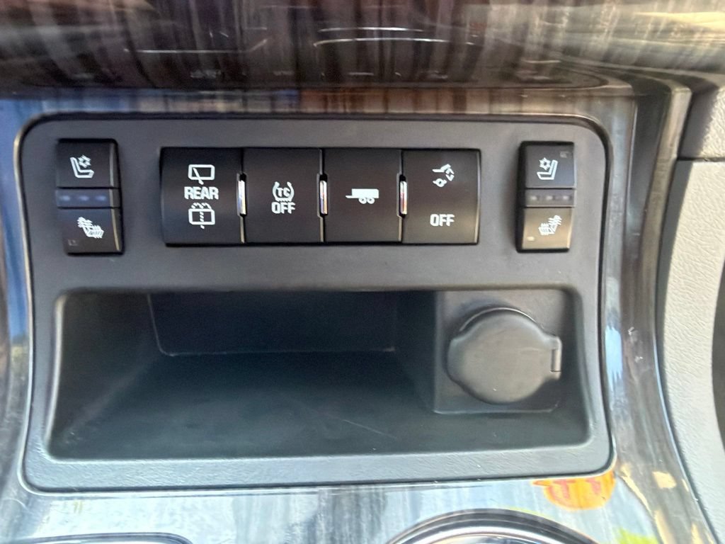 Used 2014 Chevrolet Traverse LTZ AWD/4WD image 18