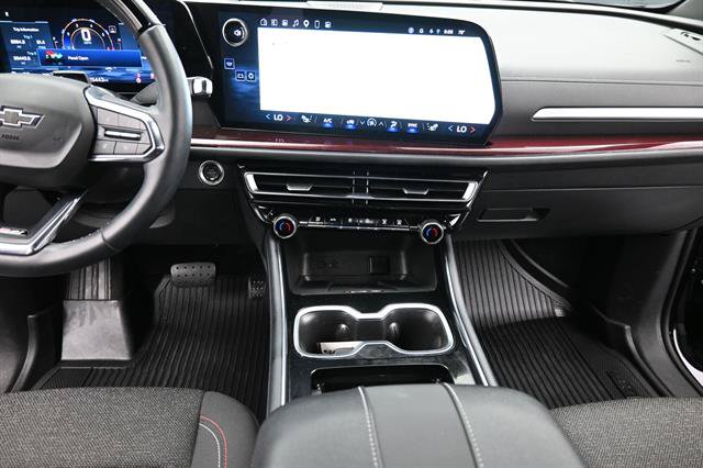 Used 2024 Chevrolet Traverse Z71 w/ Enhanced Driving Package AWD/4WD image 12
