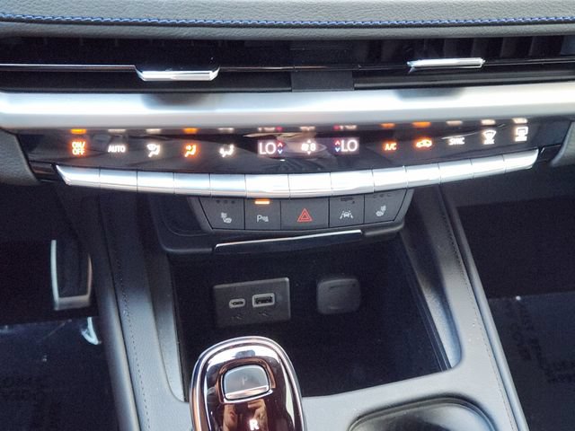 Used 2024 Cadillac XT4 Sport w/ Cold Weather Package FWD image 21