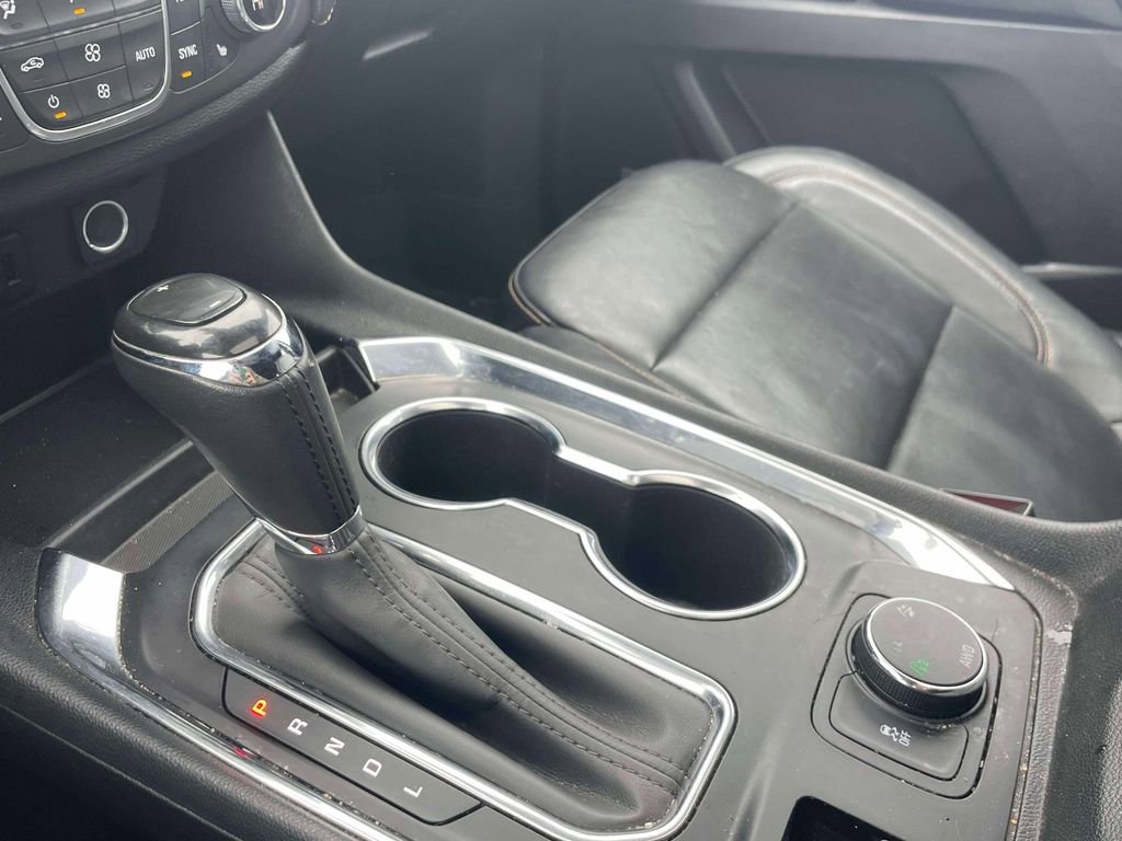 Used 2019 Chevrolet Traverse LT w/ LT Premium Package AWD/4WD image 32