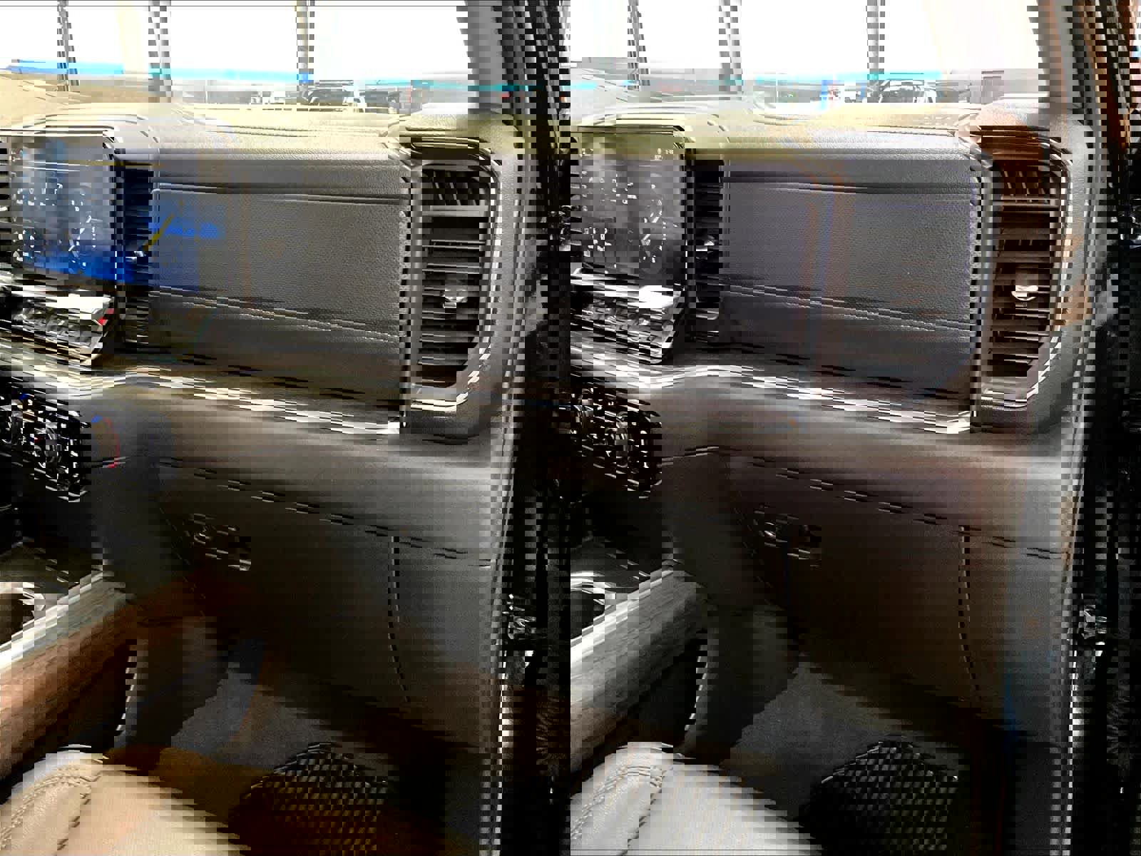 Used 2023 Chevrolet Silverado 1500 LTZ w/ LTZ Convenience Package II image 13