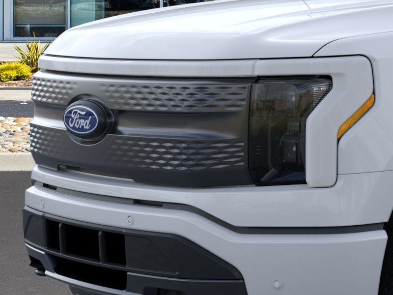 New 2025 Ford F150 Lightning Flash AWD/4WD image 17