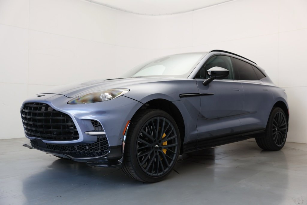 Used 2024 Aston Martin DBX 707 image 4