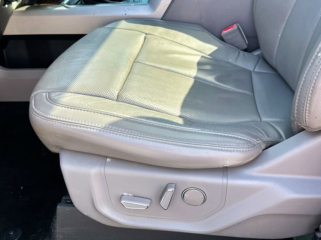 Used 2018 Ford F150 Lariat w/ Equipment Group 502A Luxury image 9