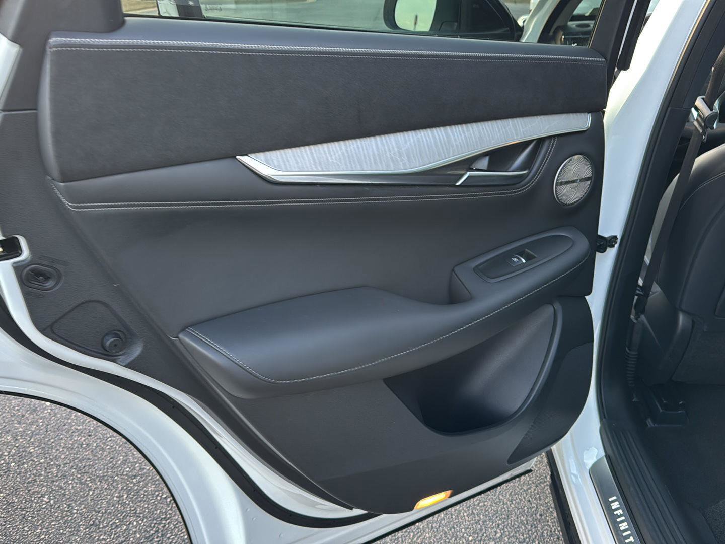 Used 2023 INFINITI QX50 Sensory w/ Accent Package image 15