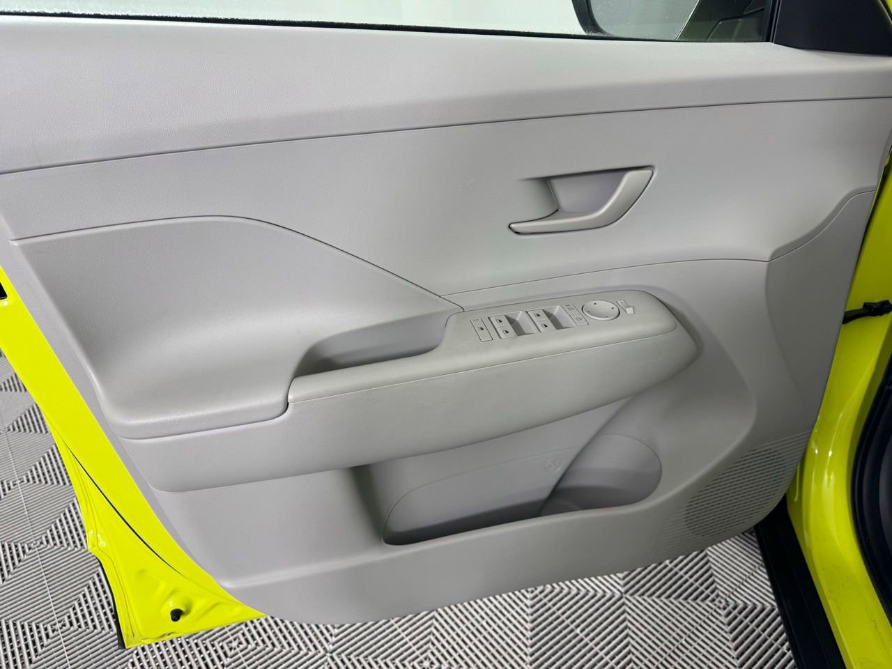 Used 2025 Hyundai Kona SEL image 10