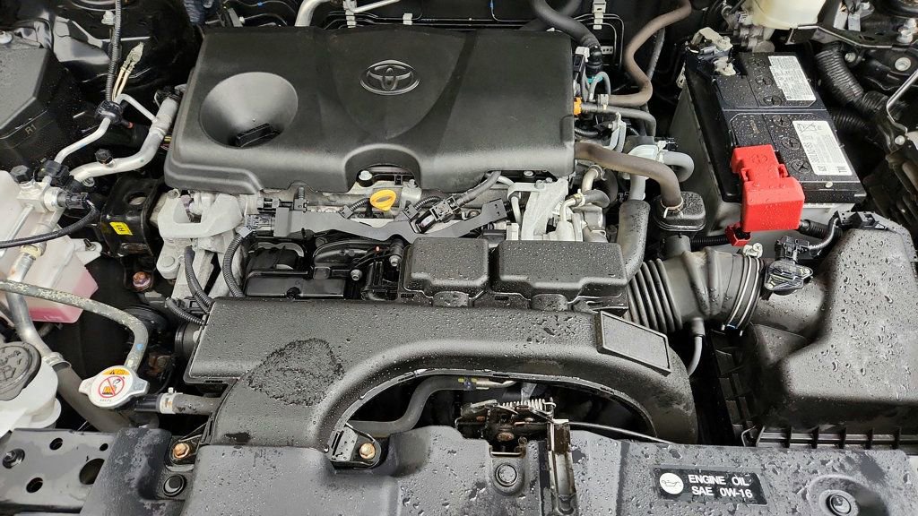 Used 2020 Toyota RAV4 XLE Premium image 27