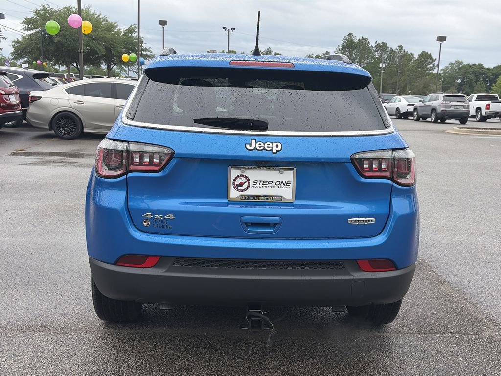 Used 2024 Jeep Compass Latitude AWD/4WD image 6