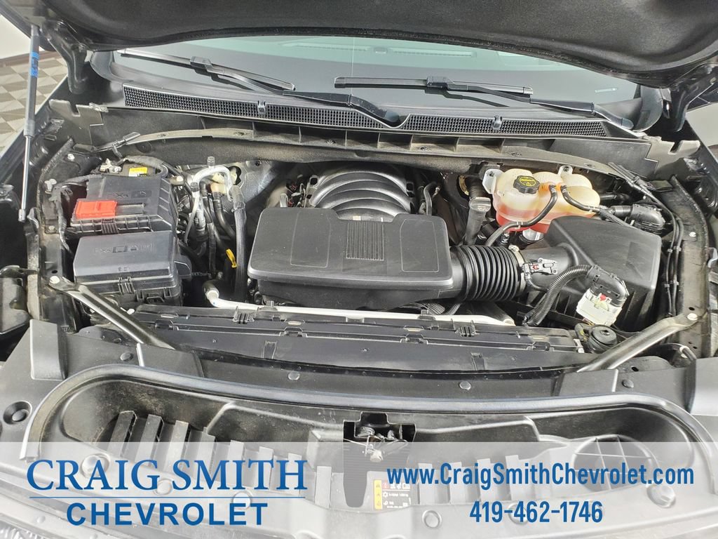 Used 2025 Cadillac Escalade Sport Platinum w/ LPO, Floor Liner Package AWD/4WD image 9