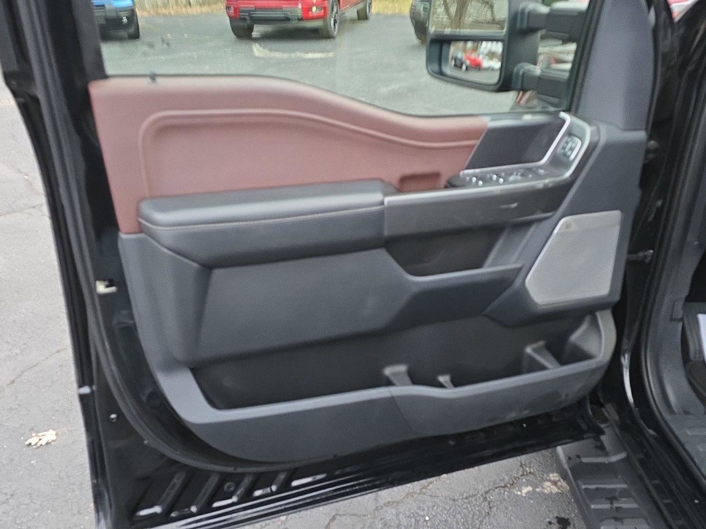 Used 2023 Ford F150 Lariat w/ Equipment Group 502A High image 10