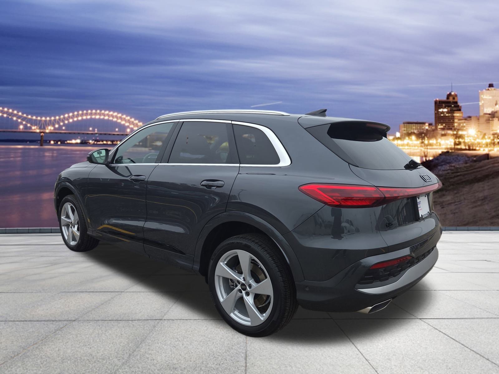 Certified 2025 Audi Q5 Premium Plus w/ Premium Plus image 3