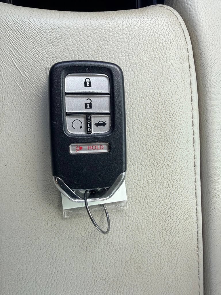 Used 2019 Honda Insight Touring image 27