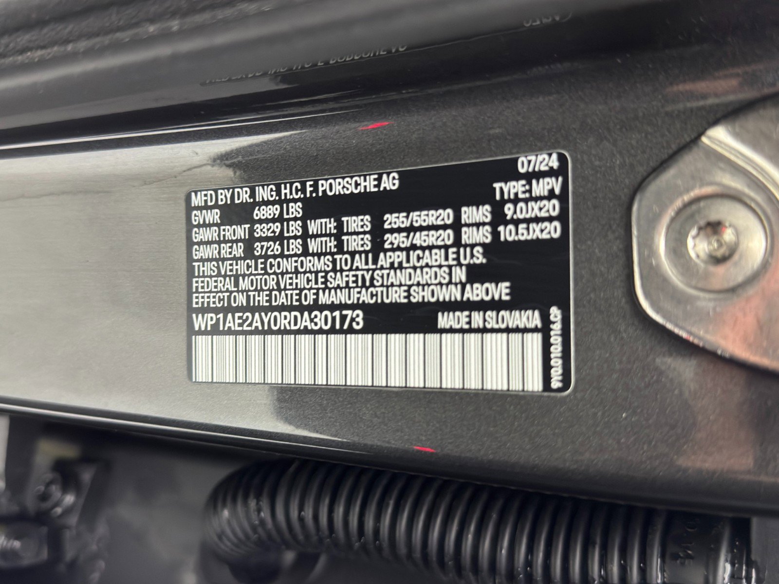 Used 2024 Porsche Cayenne w/ Technology Package image 49