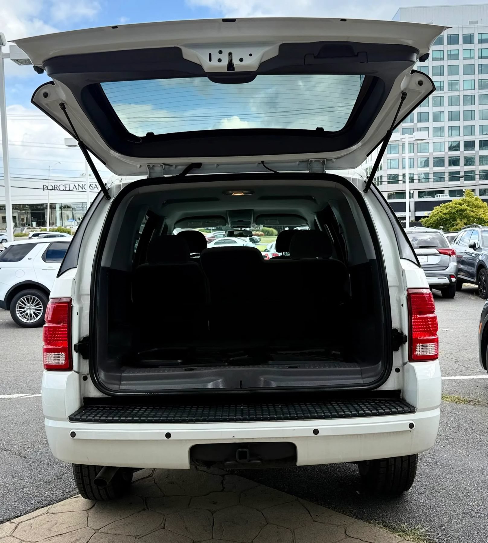 Used 2005 Ford Explorer Sport XLT AWD/4WD image 35