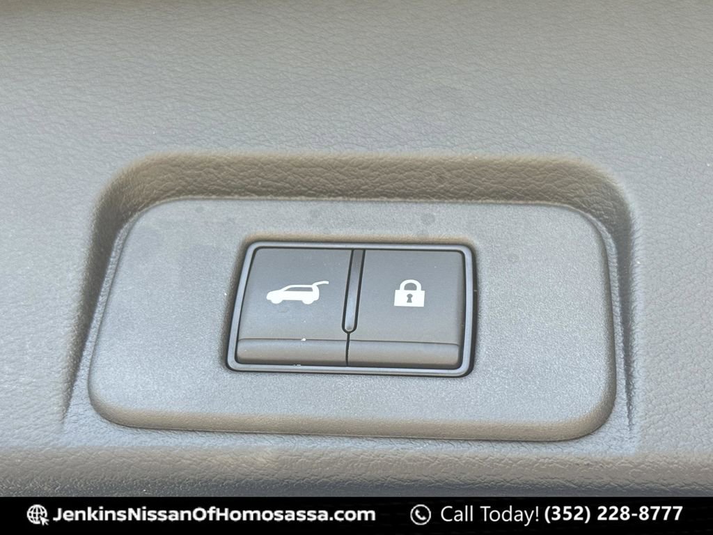 Certified 2023 Nissan Rogue SV w/ SV Premium B Package image 22