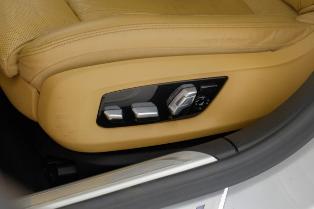 Used 2019 BMW 740i w/ Executive Package RWD image 38