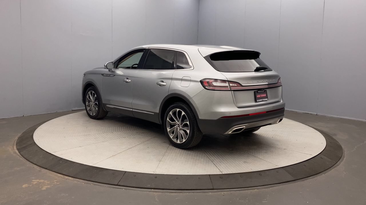 Used 2023 Lincoln Nautilus Reserve AWD/4WD image 3
