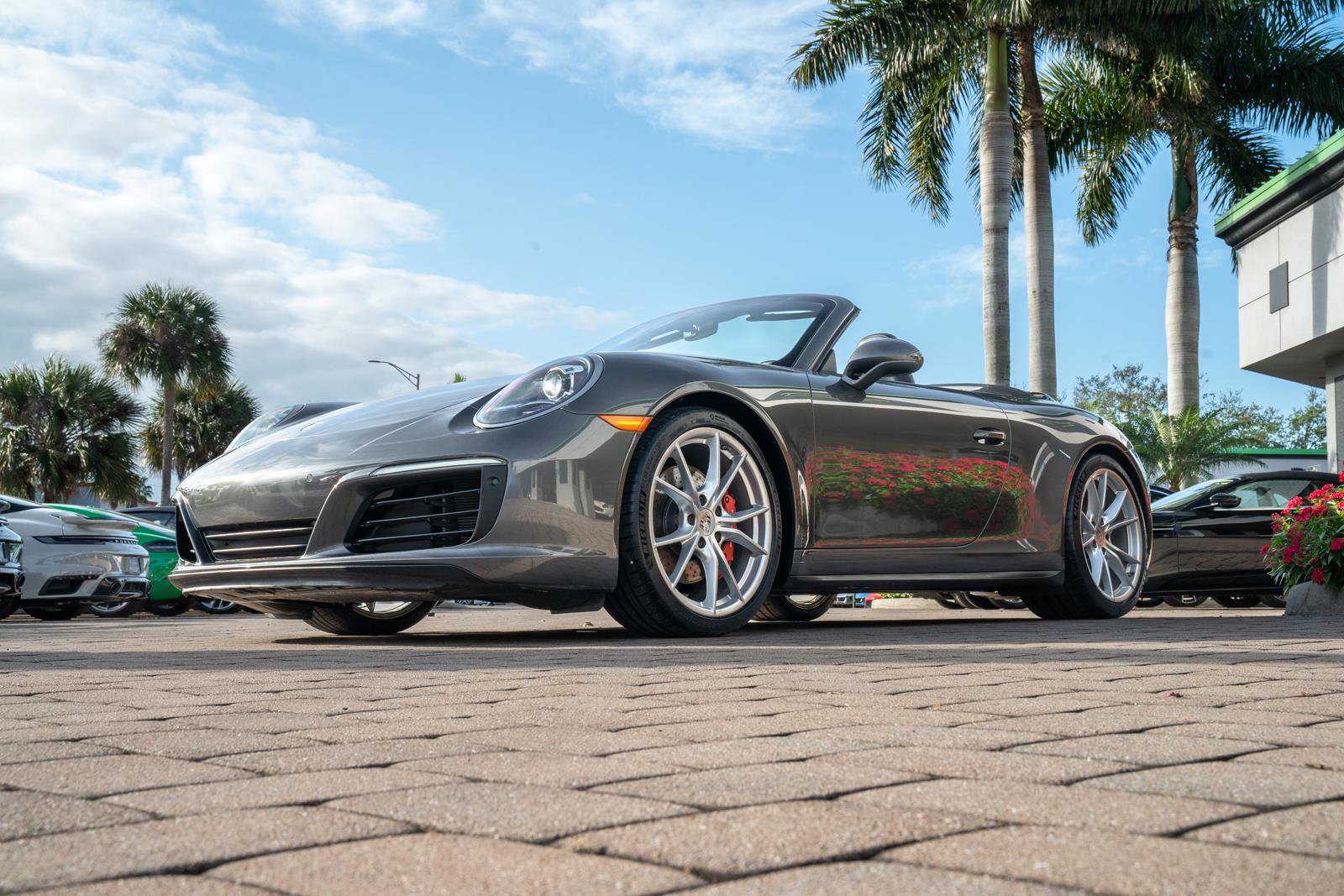 Used 2018 Porsche 911 Carrera 4S image 9