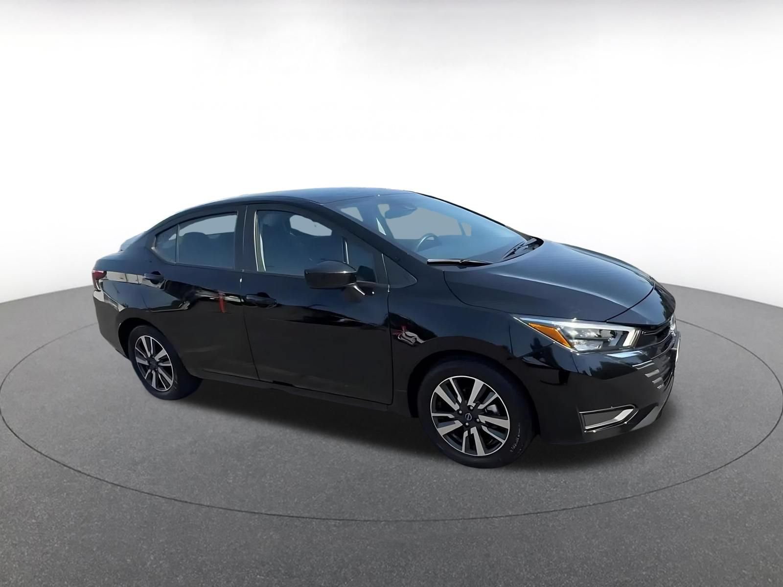 Used 2025 Nissan Versa SV FWD video 2