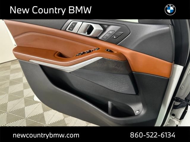 Used 2023 BMW X5 xDrive45e w/ Executive Package AWD/4WD image 22
