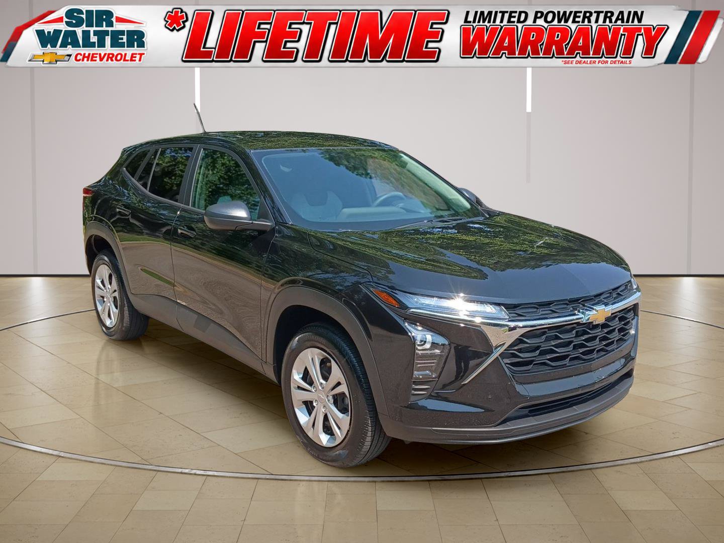 Used 2026 Chevrolet Trax LS w/ Driver Confidence Package FWD image 1