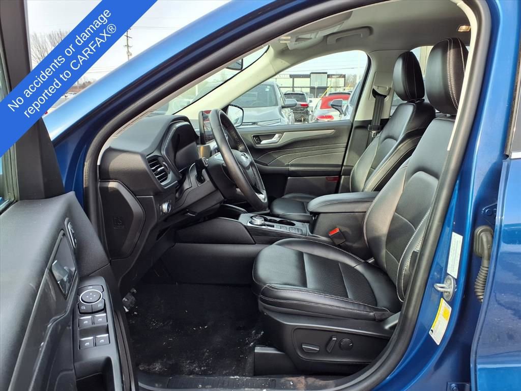 Used 2022 Ford Escape Titanium image 17