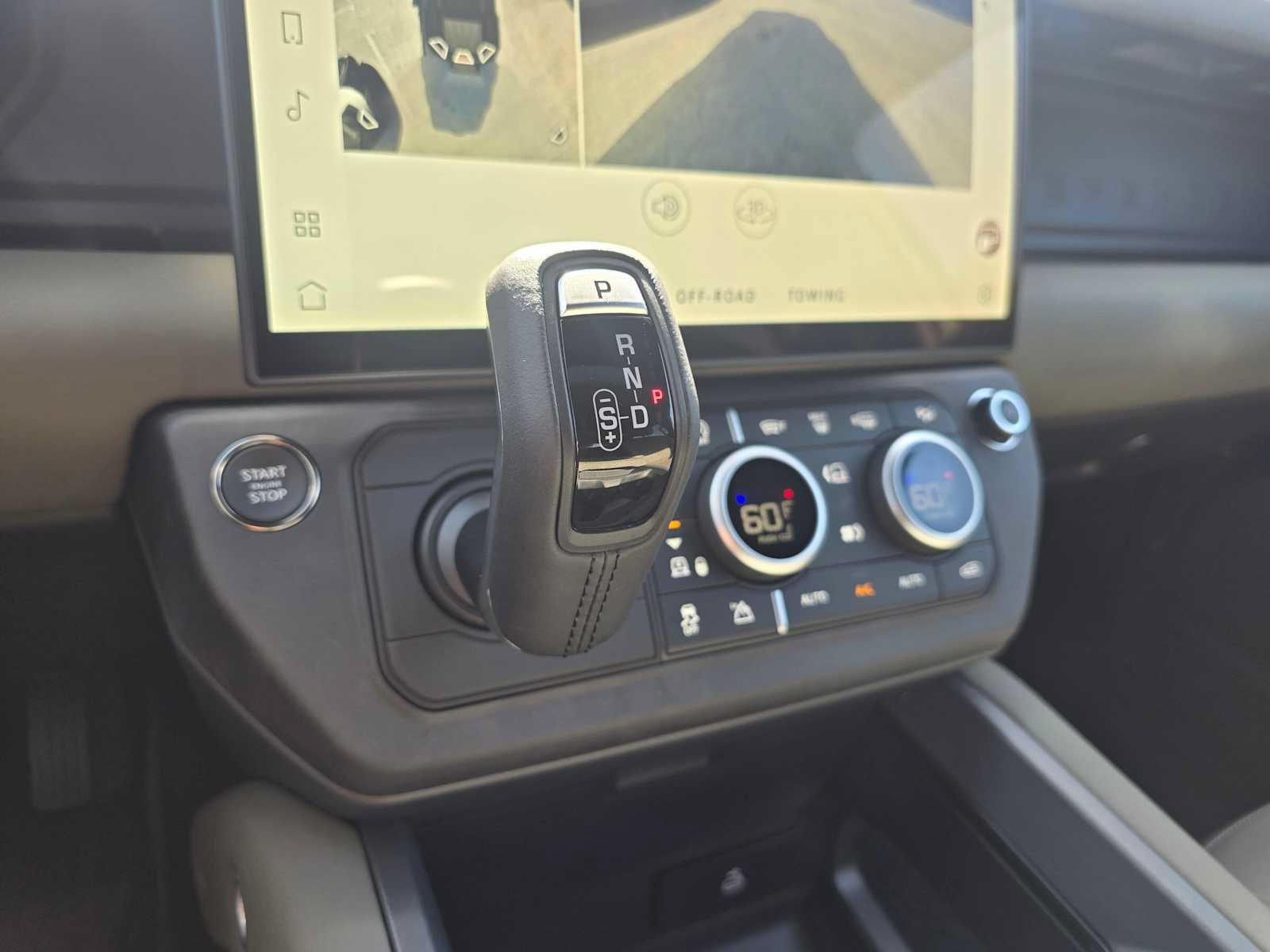 New 2026 Land Rover Defender 110 X-Dynamic SE AWD/4WD image 29