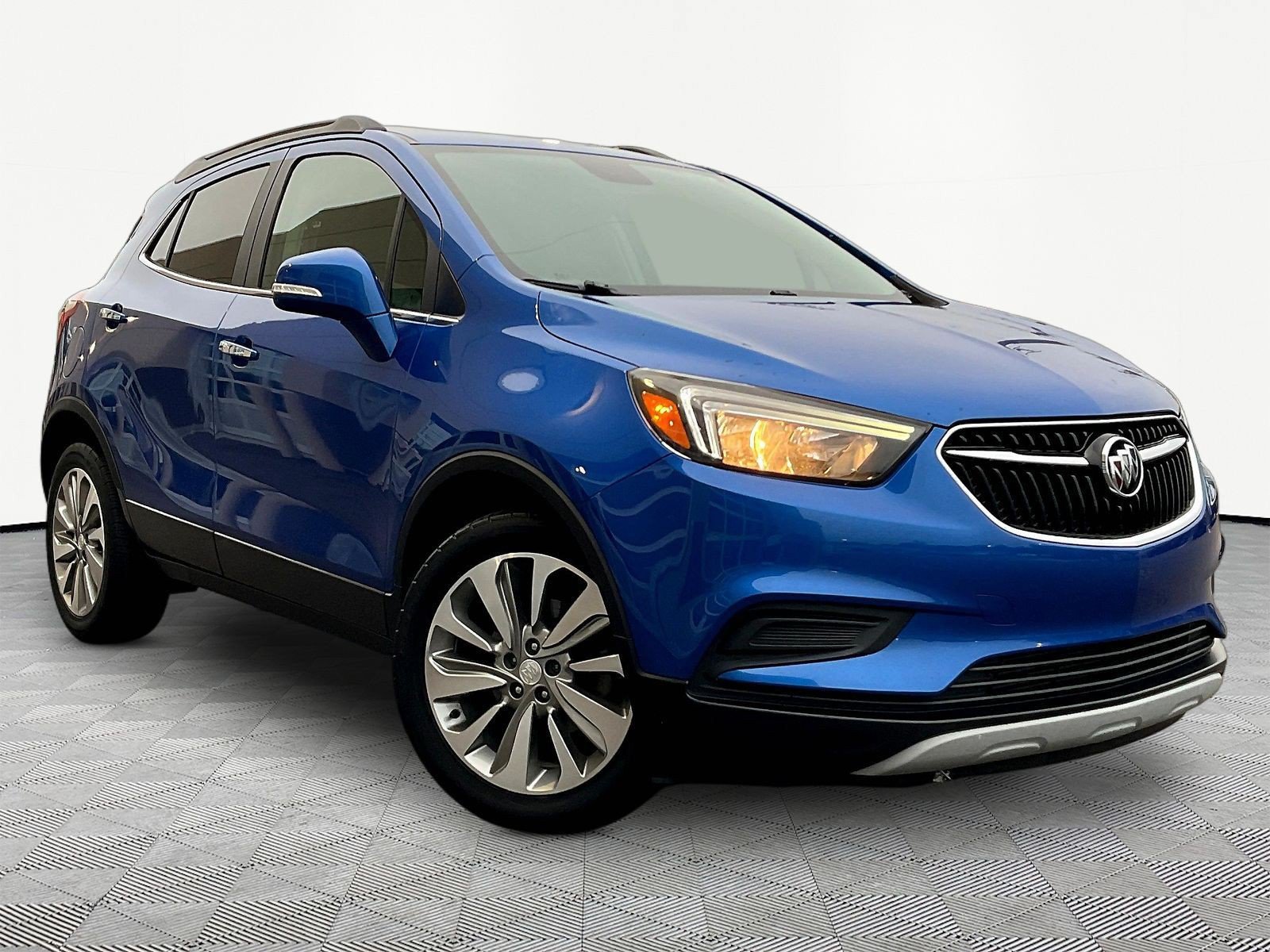 Used 2018 Buick Encore Preferred FWD image 3