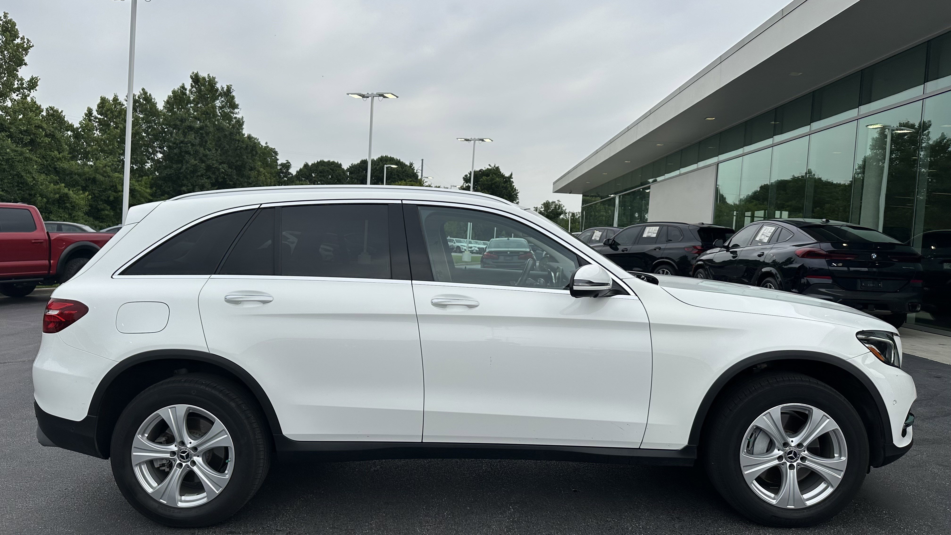 Used 2018 Mercedes-Benz GLC 300 4MATIC image 7