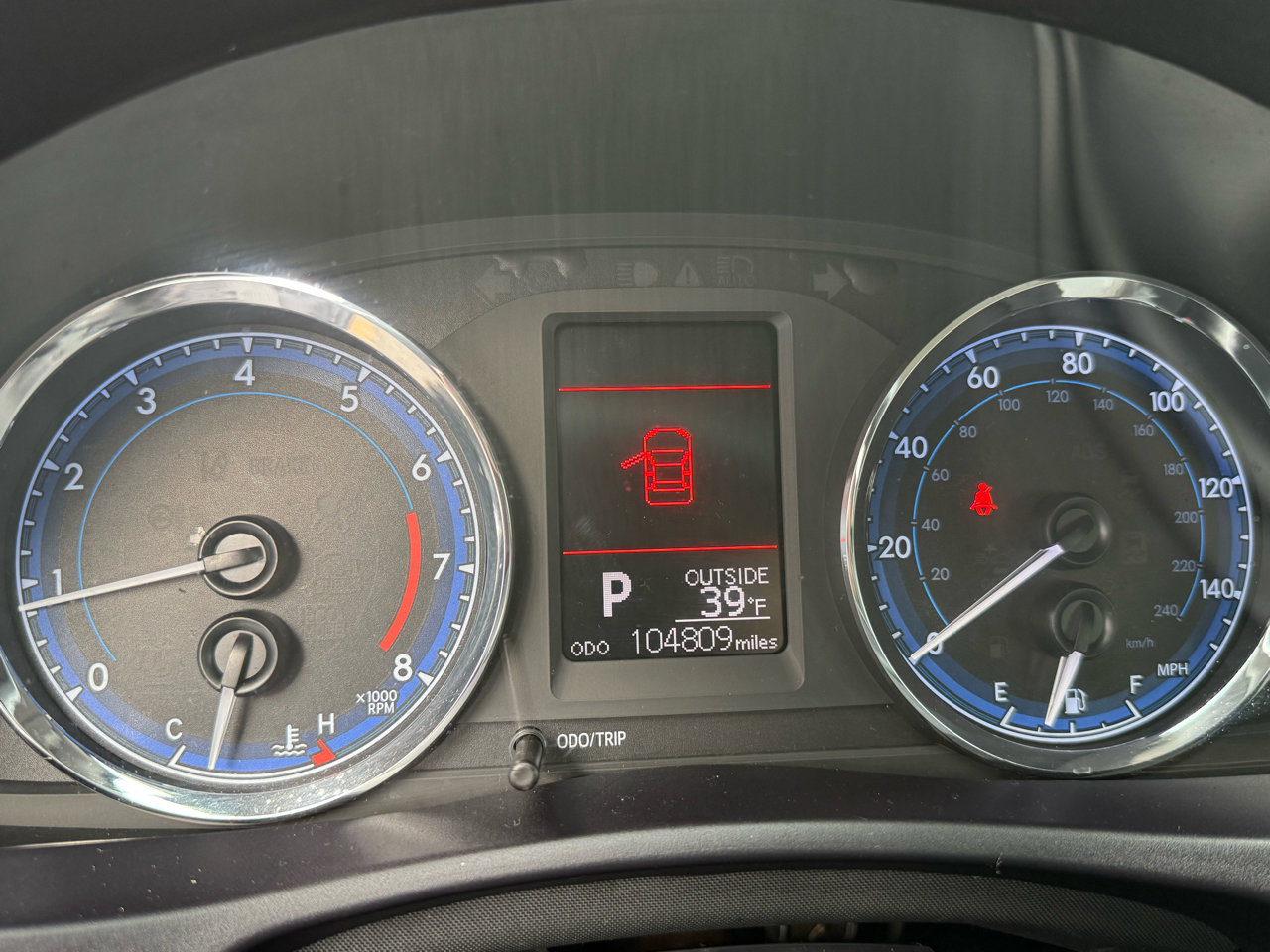 Used 2018 Toyota Corolla LE image 12