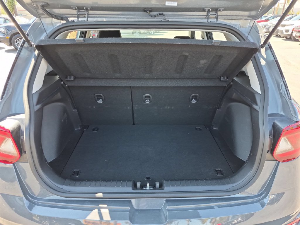 Used 2026 Hyundai Venue SEL FWD image 29