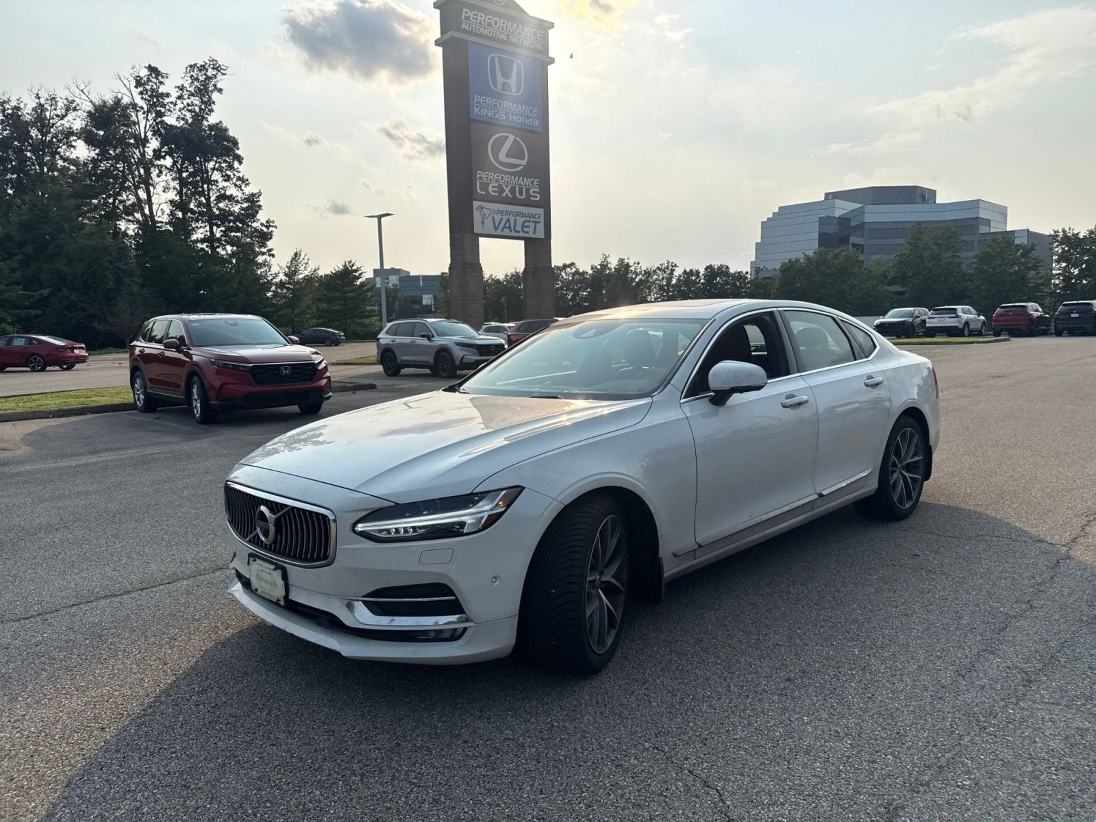 Used 2017 Volvo S90 T6 Inscription w/ Vision Package AWD/4WD image 2