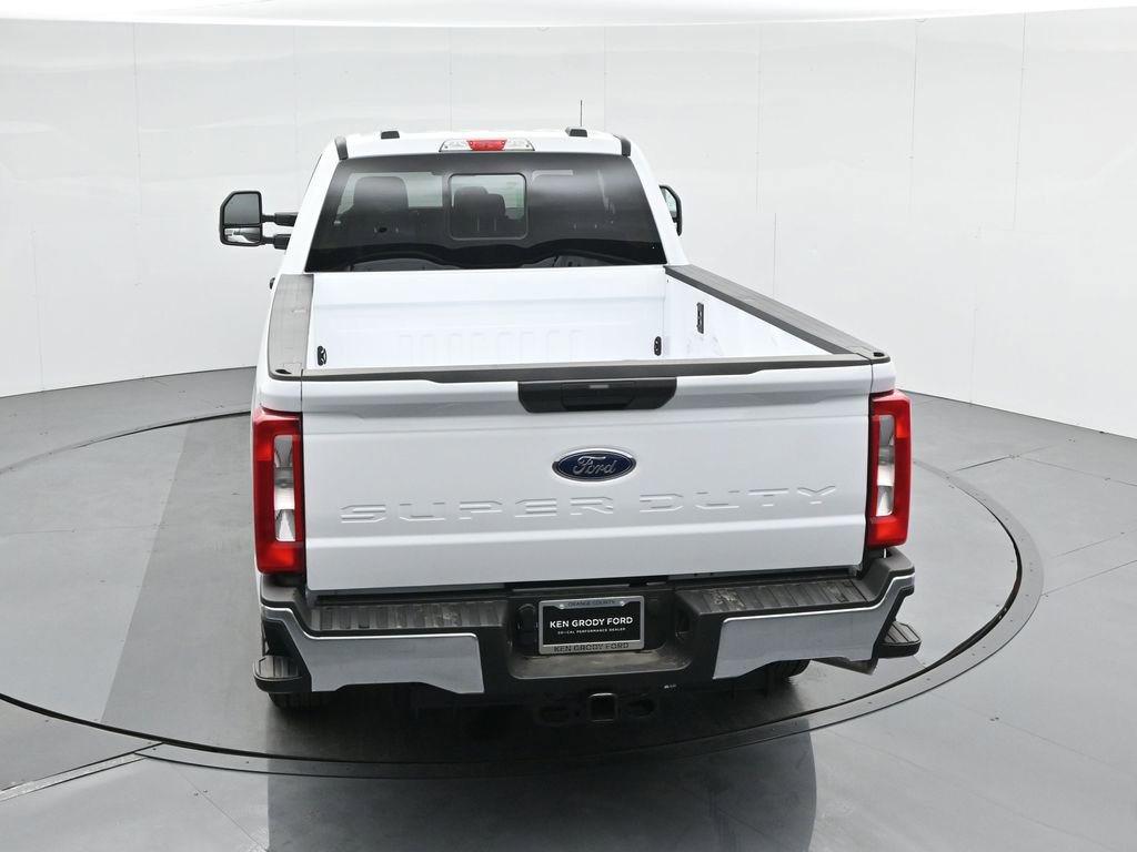 New 2026 Ford F350 XLT image 40