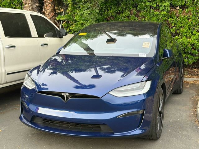 Used 2023 Tesla Model X image 2