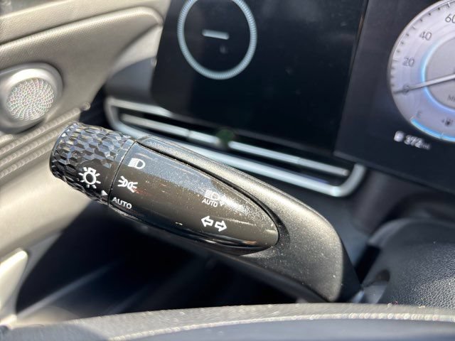Used 2024 Hyundai Elantra Limited FWD image 44