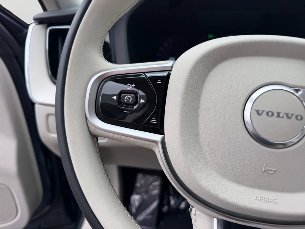 Certified 2026 Volvo XC60 B5 Ultra w/ Climate Package AWD/4WD image 20