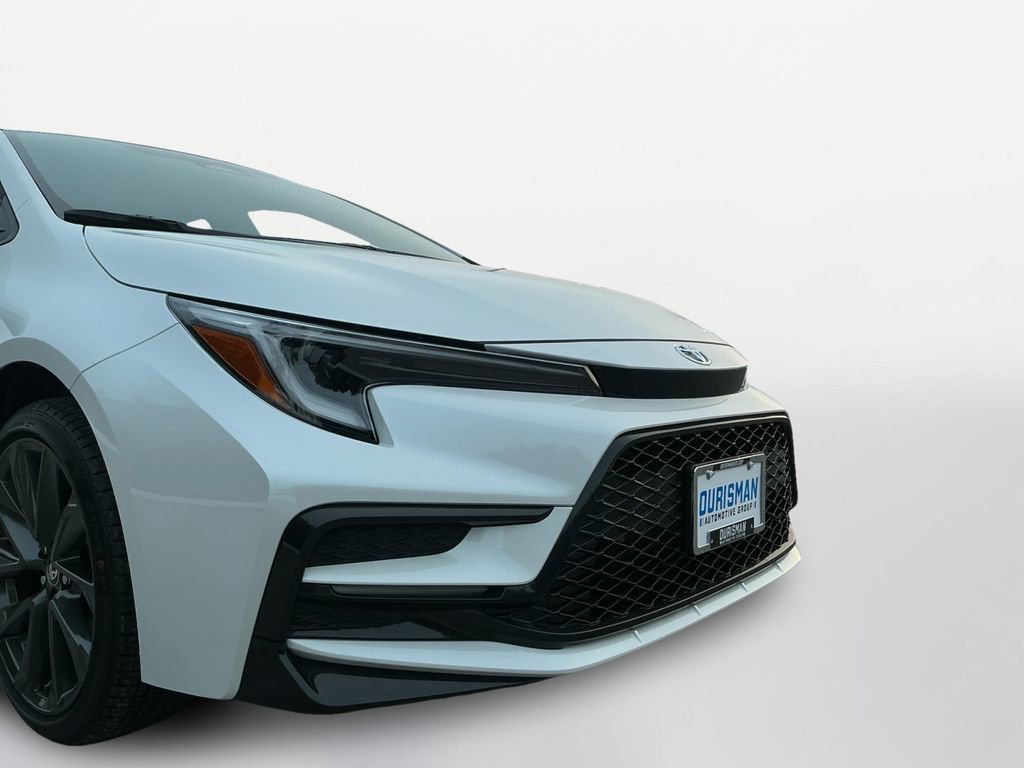 New 2026 Toyota Corolla SE image 2