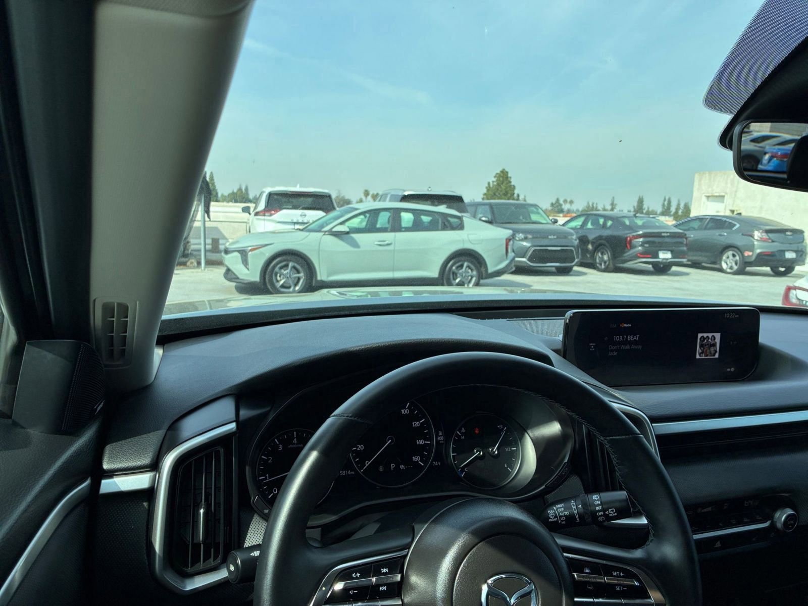 Used 2025 Nissan Versa SV image 34