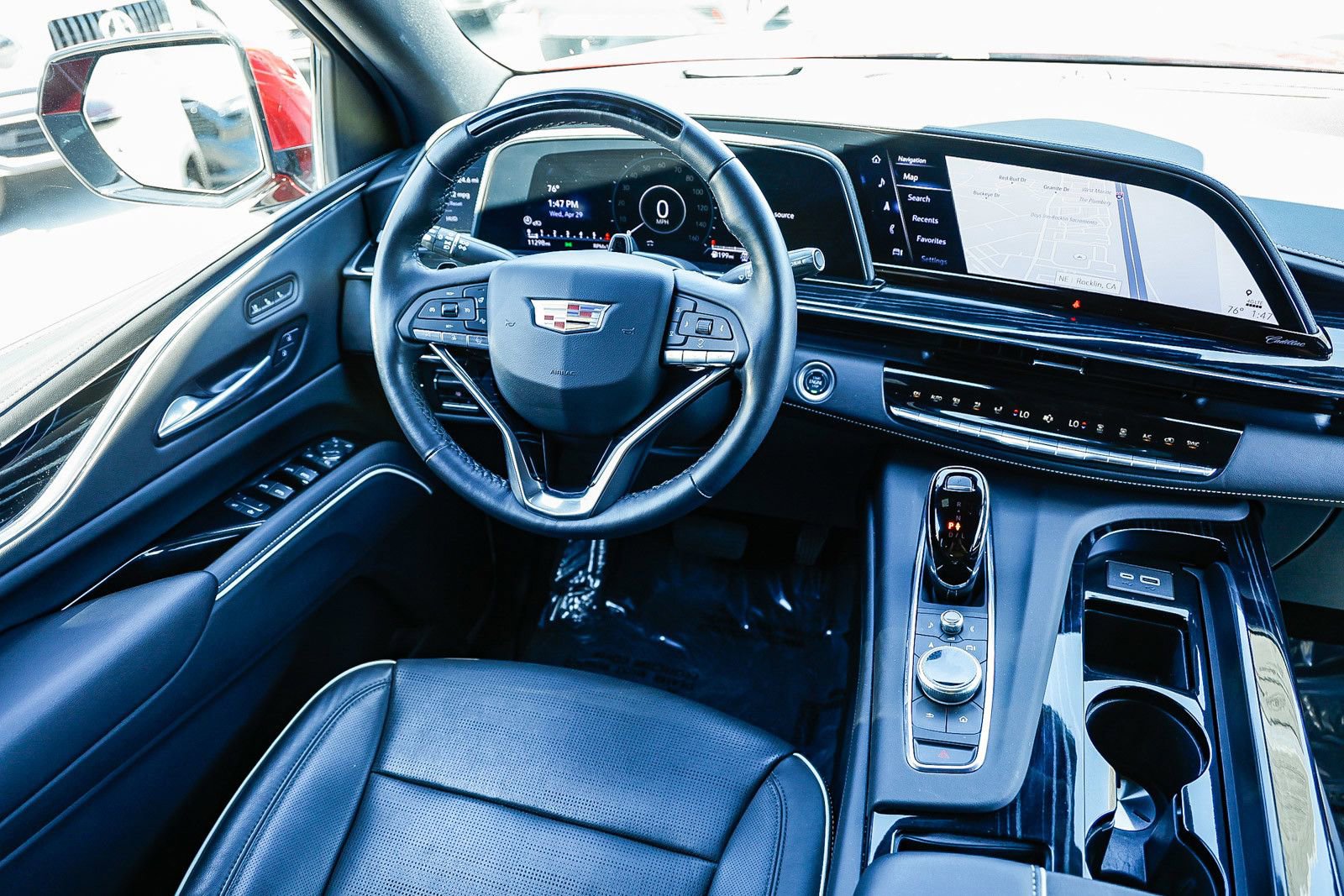 Used 2024 Cadillac Escalade Sport w/ LPO, ONYX Package AWD/4WD image 15