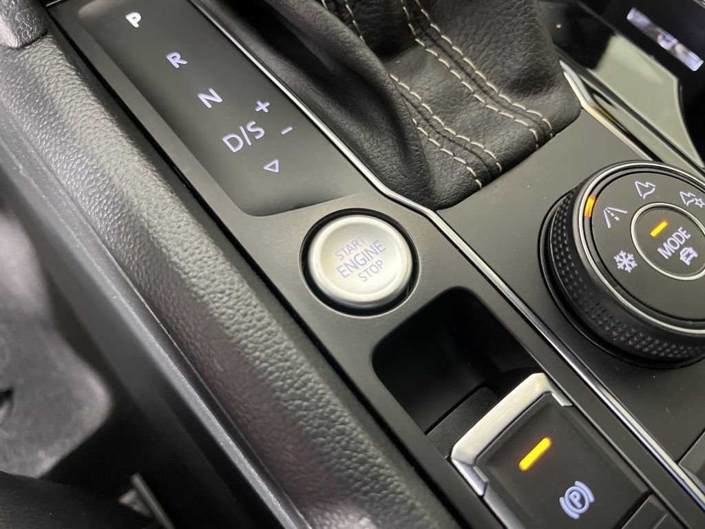 Used 2022 Volkswagen Atlas Cross Sport SEL Premium R-Line image 36