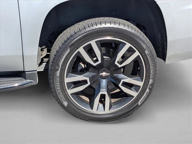 Used 2019 Chevrolet Suburban LT w/ RST Edition RWD image 22