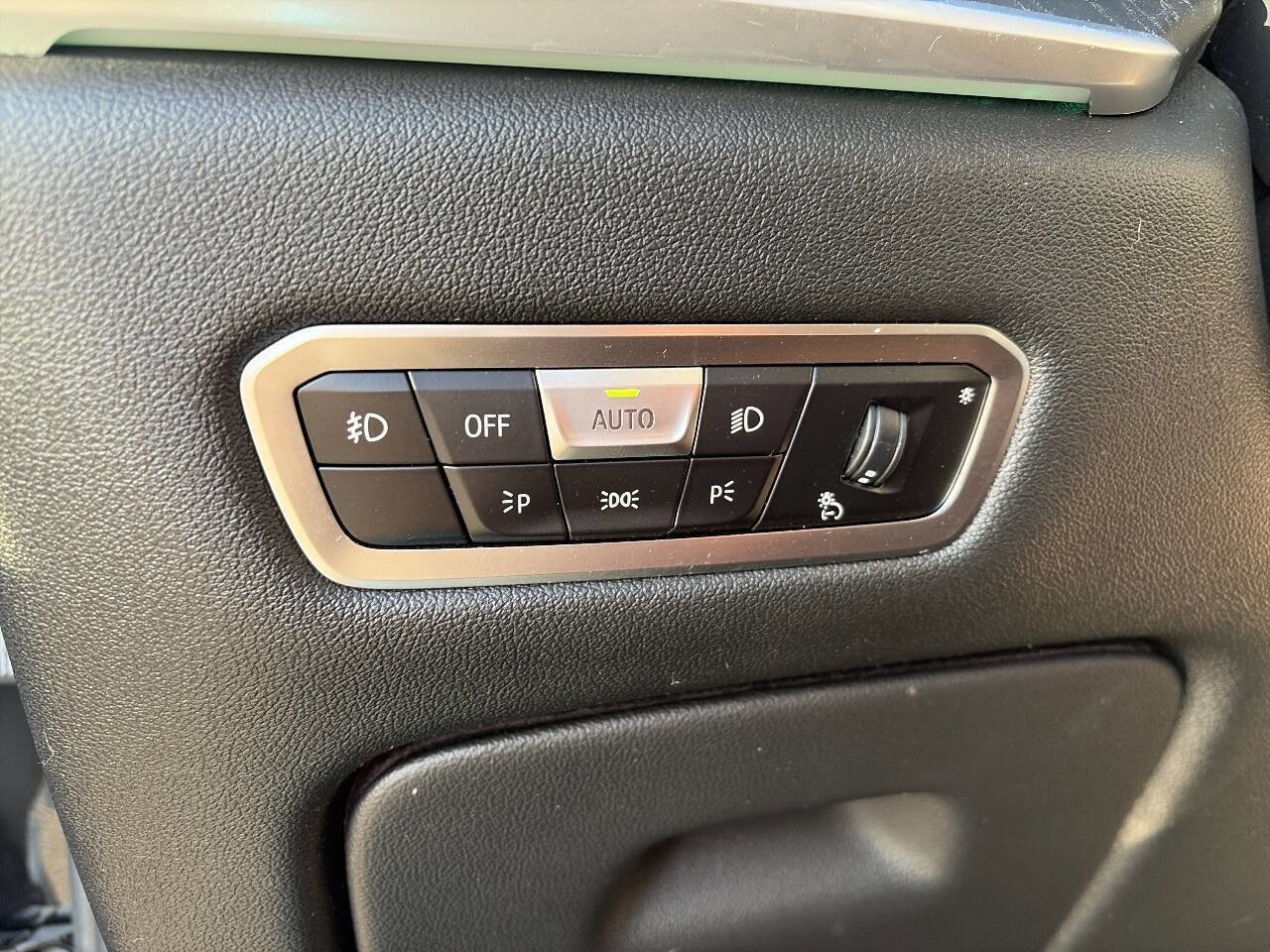 Used 2020 BMW X7 xDrive40i w/ Premium Package image 41