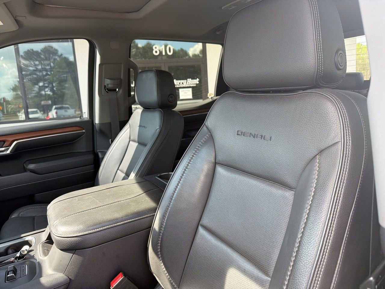 Used 2023 GMC Sierra 1500 Denali w/ Denali Reserve Package image 2