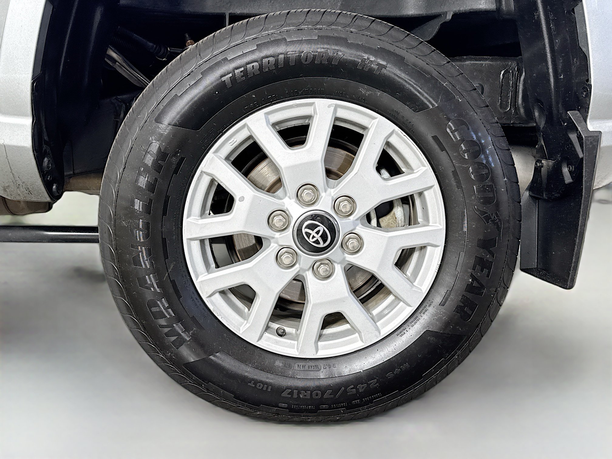 Certified 2024 Toyota Tacoma SR5 AWD/4WD image 29