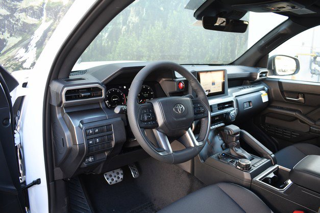 New 2025 Toyota Tacoma TRD Sport image 6