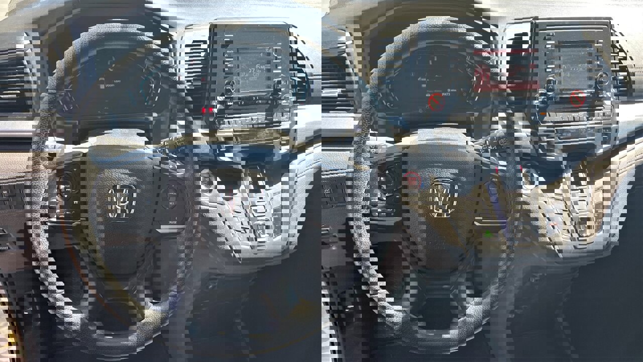 Used 2019 Honda Odyssey LX image 11