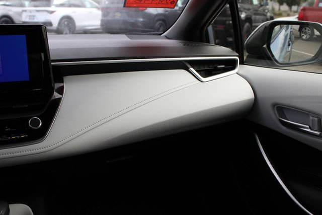 Certified 2025 Toyota Corolla SE FWD image 35