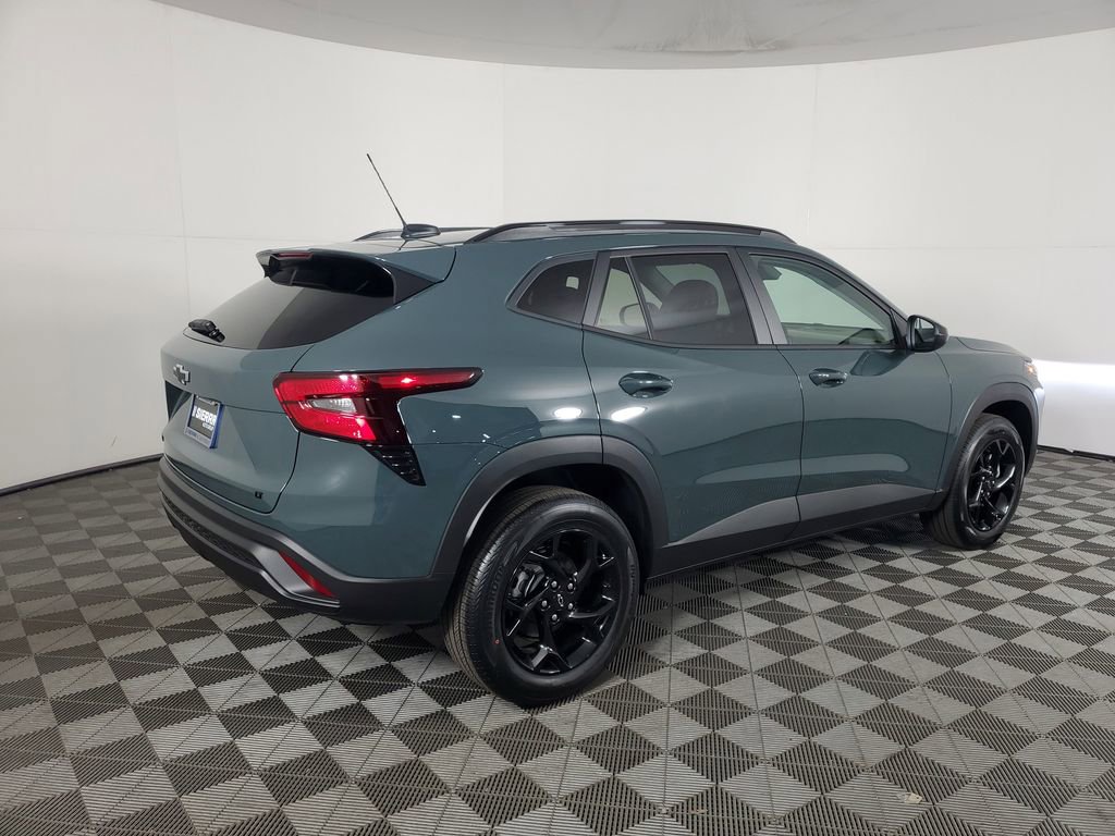 New 2026 Chevrolet Trax LT w/ Midnight Edition image 4