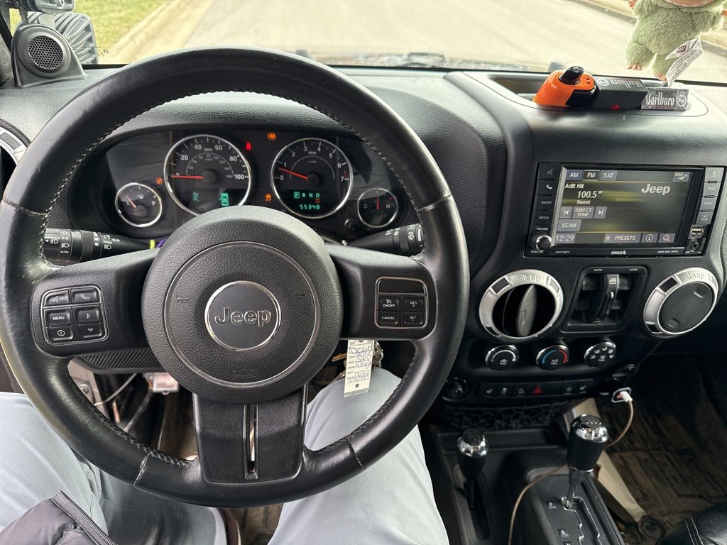 Used 2014 Jeep Wrangler Unlimited Sahara w/ Connectivity Group image 10